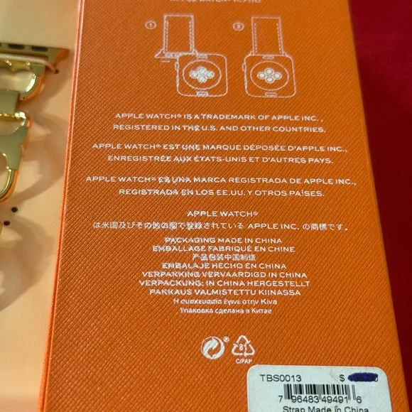 Tory Burch Apple Watch band gold tone - Picture 5 of 6